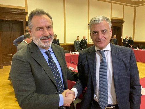 Francesco Squeri (a sx) insieme al Prefetto di Milano 