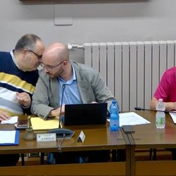 A destra la sindaca Barbieri 