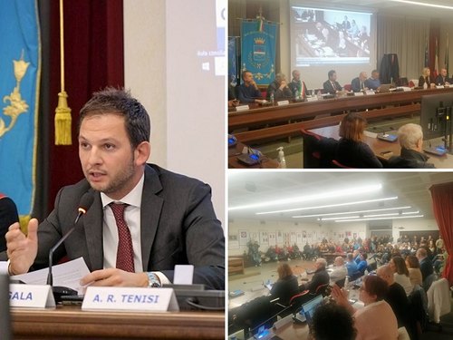 Alcuni momenti del Consiglio comunale aperto 