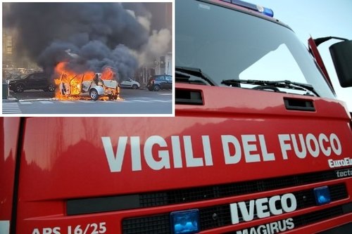 Nel riquadro l'auto mentre va a fuoco 
