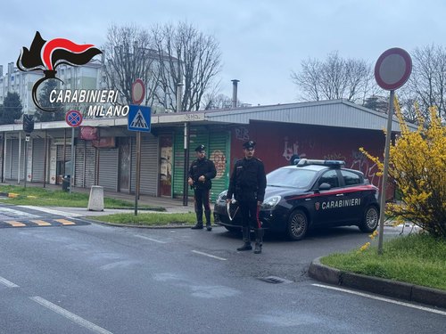 Carabinieri a Rozzano (Foto archivio) 