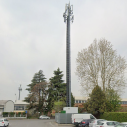 La struttura con le antenne del 5g 