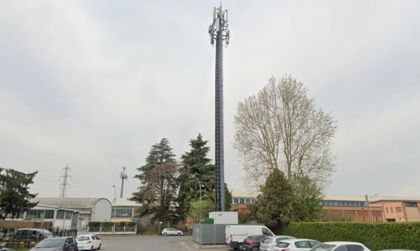 La struttura con le antenne del 5g 
