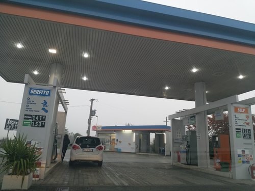 Foto del distributore interessato dall'incidente sulla SP 39 Cerca (Google) 