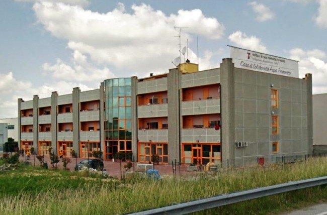 L'ex hotel Ambra di San Zenone, riconvertito in centro d'accoglienza, dove il 25enne era aiuto cuoco 