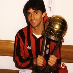 Filippo Galli nel Milan quando ha vinto il campionato 