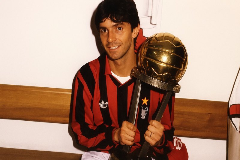 Filippo Galli nel Milan quando ha vinto il campionato 