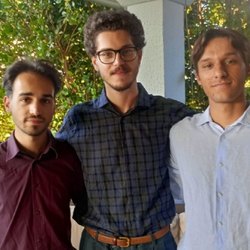 Da sinistra a destra: violoncellista Claudio D’Alicarnasso , Luca Berrino e l’organista Giulio Gianni 
