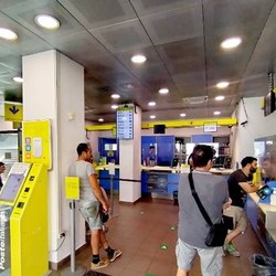 L'angusto ufficio postale di San Giuliano 