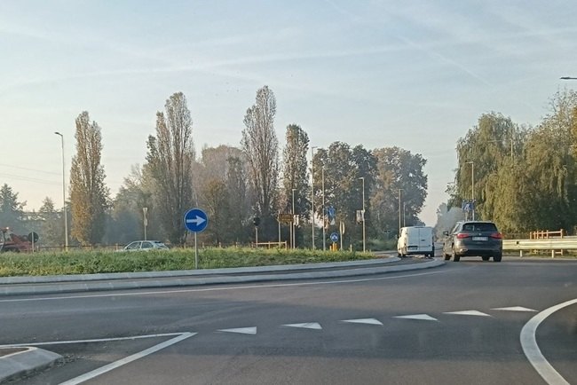 Una delle due nuove rotatorie da poco completate 