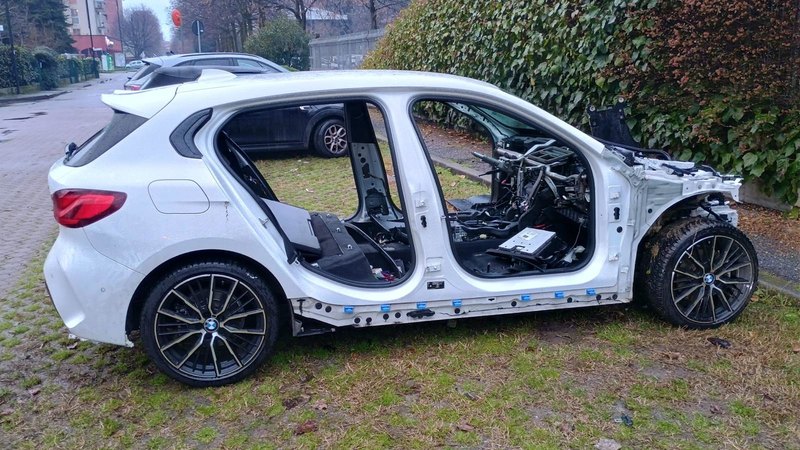 La BMW oggetto del furto 