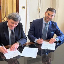 La firma della convenzione 