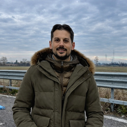 Simone Liberati 