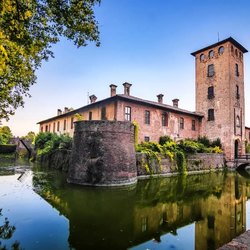 Il Castello Borromeo di Mirazzano (XV secolo) 