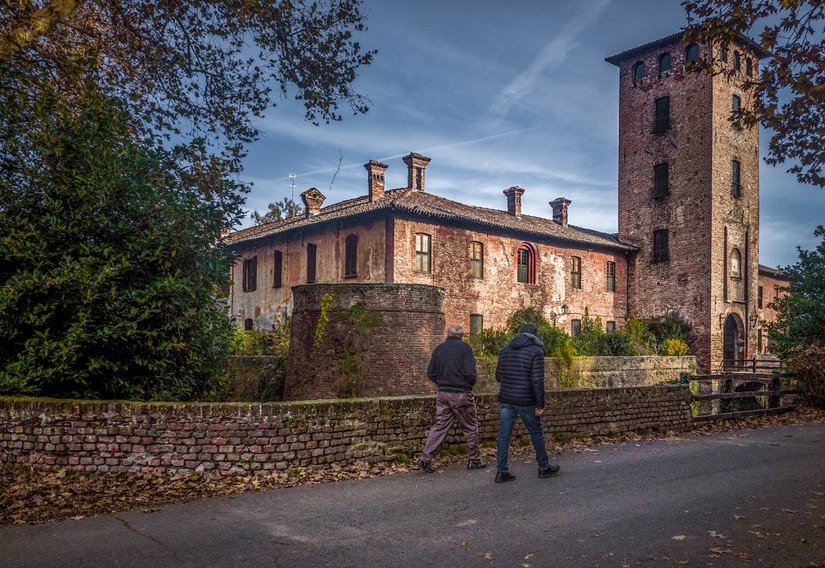 Il Castello Borromeo di Mirazzano (XV secolo) 