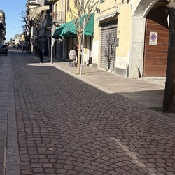 Uno scorcio di via Zuavi riqualificata 
