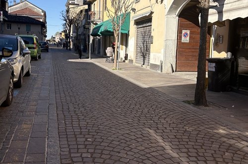 Uno scorcio di via Zuavi riqualificata 