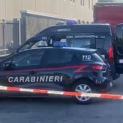 I carabinieri sul luogo del tragico ritrovamento 