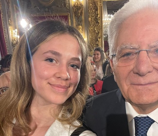 Viola Menichetti con il Presidente Mattarella 