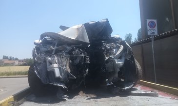 Il frontale della Toyota C-HR coinvolta 