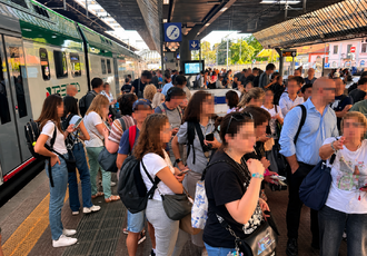 Il caoso ieri pomeriggio alla stazione di Rogoredo 