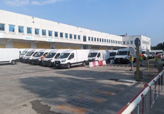 Presidio Amazon a Peschiera Borromeo nella frazione di Mezzate 