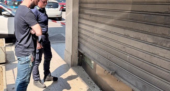 Il sindaco Michael Gola sul luogo dell'assalto 