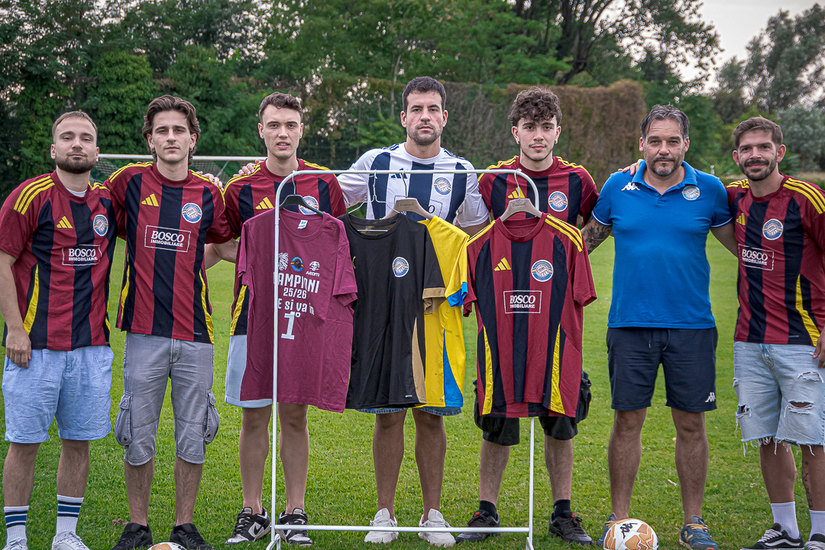 Da sinistra Radogna Gabriele (1998), Di Michino Guido (2006), Giudici Riccardo (2004), De Marchi Lucas (1994),
Fabiano Alessandro (2006), Guidotti Ivan, Morvillo Jason (1993).
Foto di Angelino Gentile 