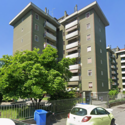 Gli edifici di via Matteotti 18/1 e 18/3 a Peschiera Borromeo 