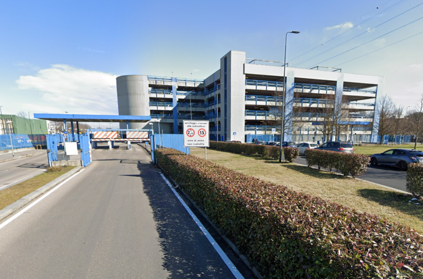 Parcheggi al capolinea M3 di San Donato Milanese 