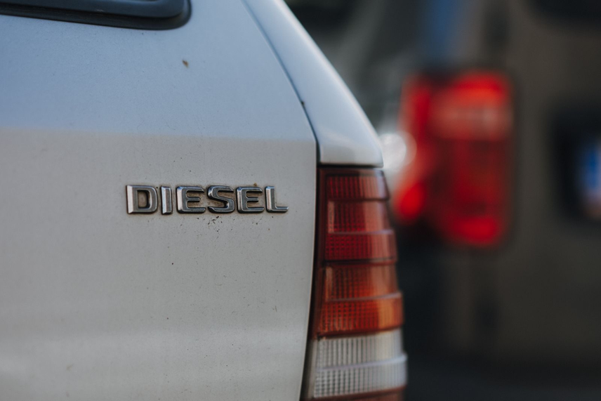 Cartello di divieto per auto diesel 