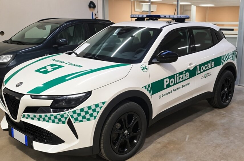 Il nuovo mezzo della Polizia locale di Peschiera 