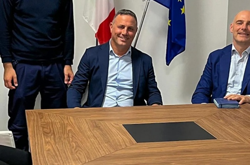 Al centro il comandante Costantino Gemelli 