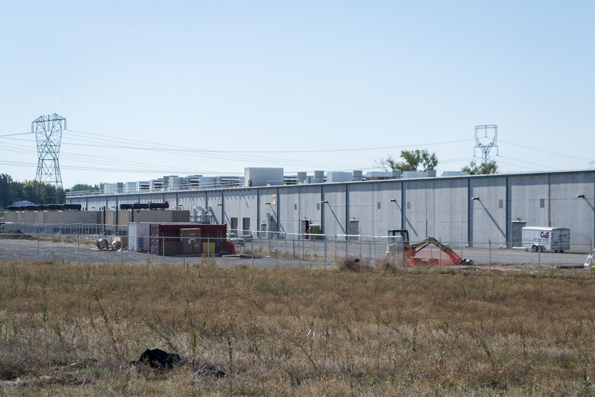 Un data center di Amazon: il gruppo punta sul nucleare per alimentarli 
