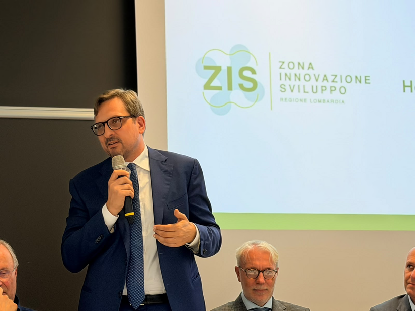 L'assessore Guido Guidesi alla presentazione della ZIS HRL di Lecco 