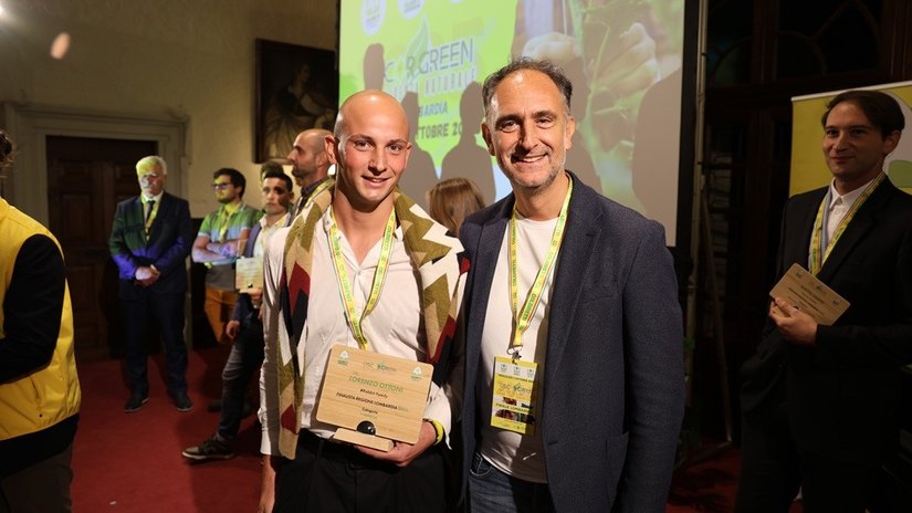 Assessore Beduschi con l'oscar mantovano 