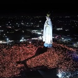 La Vergine Maria di Fátima raggiunge i 54 metri in Brasile â¢ Foto: Infobae 