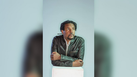 Lo scrittore Colson Whitehead 