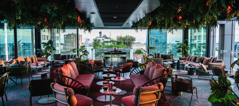 Il rooftop The ORGANICS SkyGarden a Milano 