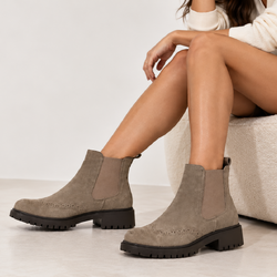 Stivaletto Beatles Michele Lopriore, reinterpretazione contemporanea del Chelsea boot 