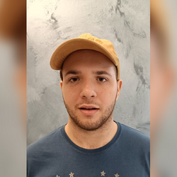 Leonardo Romano, l'artista digitale della mostra «I Communicate» 