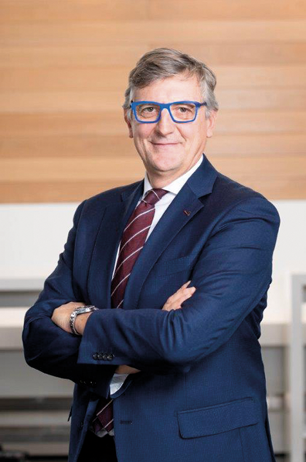 Vincenzo Trabace, Amministratore Unico di LANXESS in Italia, Delegato di ALDAI-Federmanager e membro della Commissione Industria 4.0 Federmanager. 