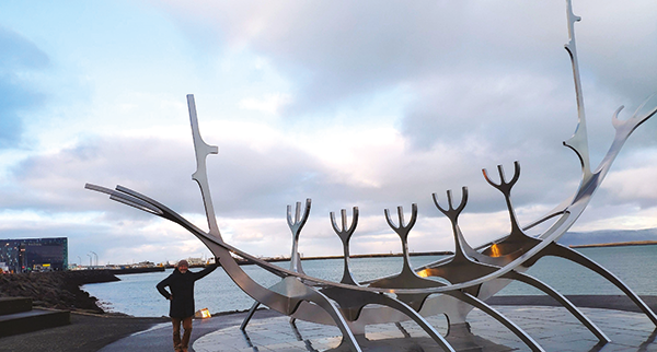 Monumento alla nave
vikinga a Reykjavik 
