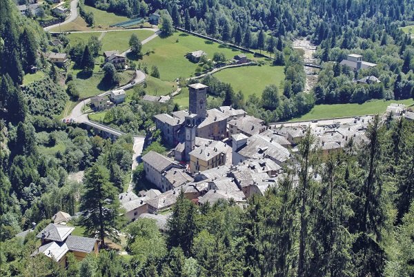 Vista dall’alto di Gromo. © Silverio Lubrini 