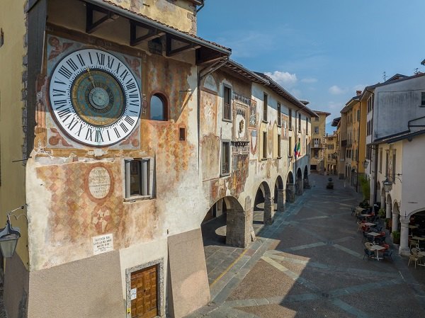 Clusone, l'Orologio e il Palazzo del Comune 