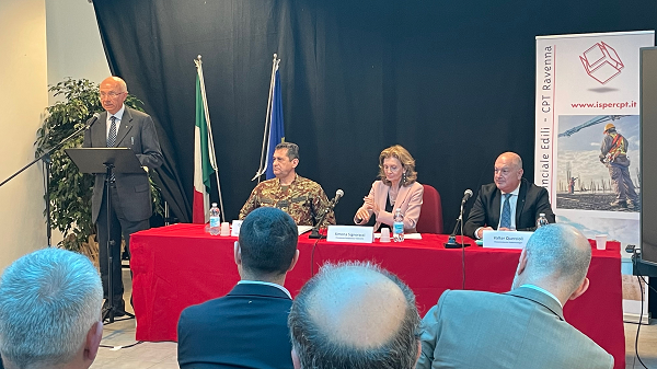 Da sinistra: Massimo Melega, Gen. Francesco Paolo Figliuolo, Simona Signoracci e Valter Quercioli