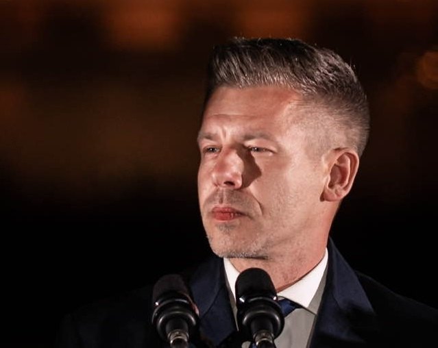 Péter Magyar, delfino di Victor Orban ha vinto le elezioni: 138 seggi su 199 