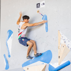 Un azzurro in gara nella World Climbing Series Boulder 