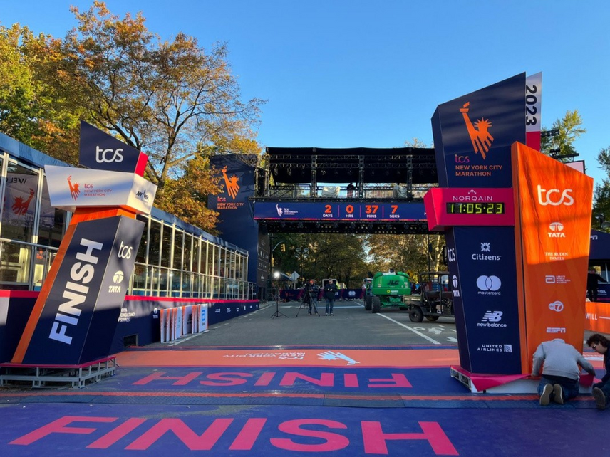 Il traguardo della maratona di New York a Central Park 