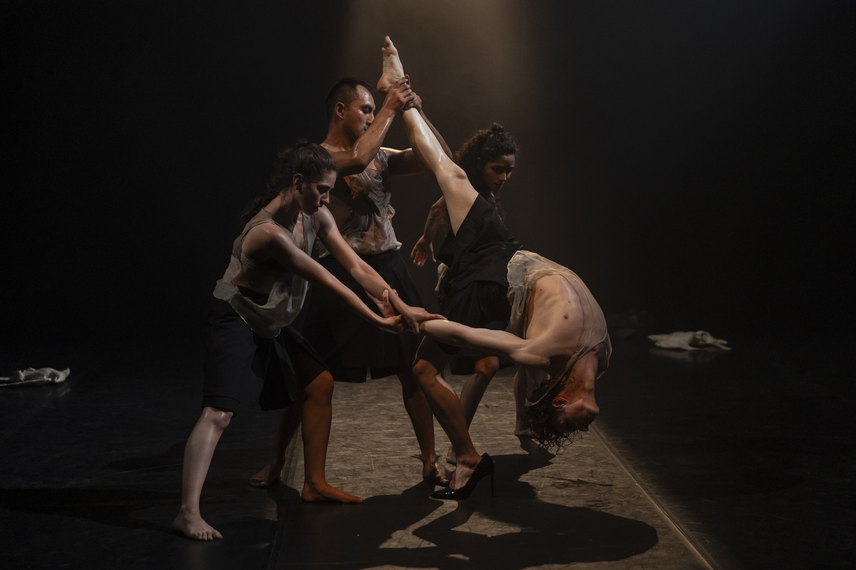 Una performance di SPACCA, protagonista di Avamposto Milano al PACTA Salone 